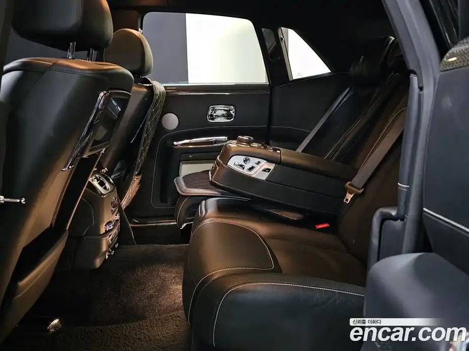 Rolls-Royce Ghost 2017 6.6 гидро, фото 18