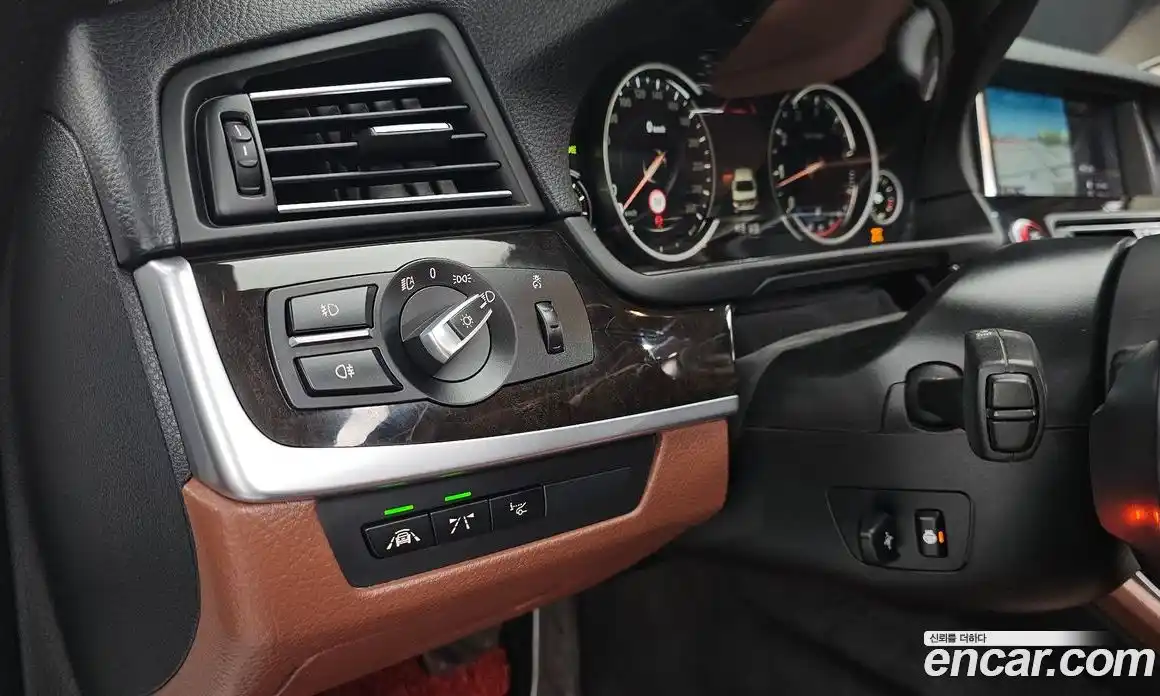 BMW 5 серия 2016 2.0 автомат (гидро), фото 17