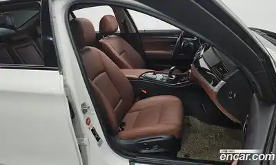 BMW 5 серия 2016 2.0 автомат (гидро), миниатюра 10