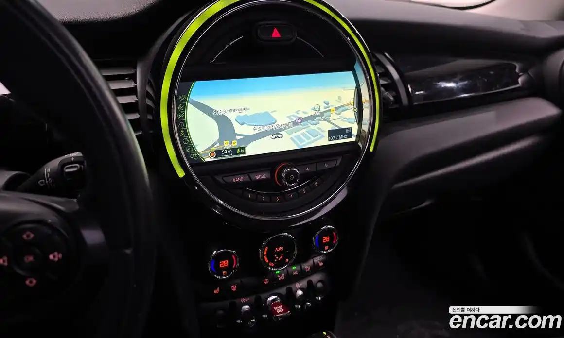 Mini Cooper 2015 1.5 автомат (гидро), фото 14
