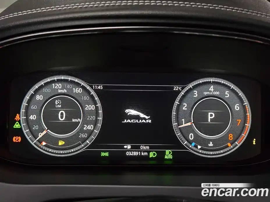 Jaguar E-Pace 2018 2.0 гидро, фото 8