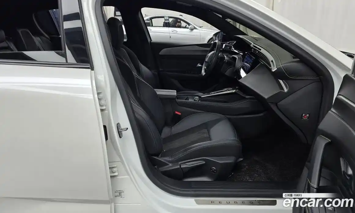 Peugeot 308 2022 1.5 автомат (гидро), фото 11