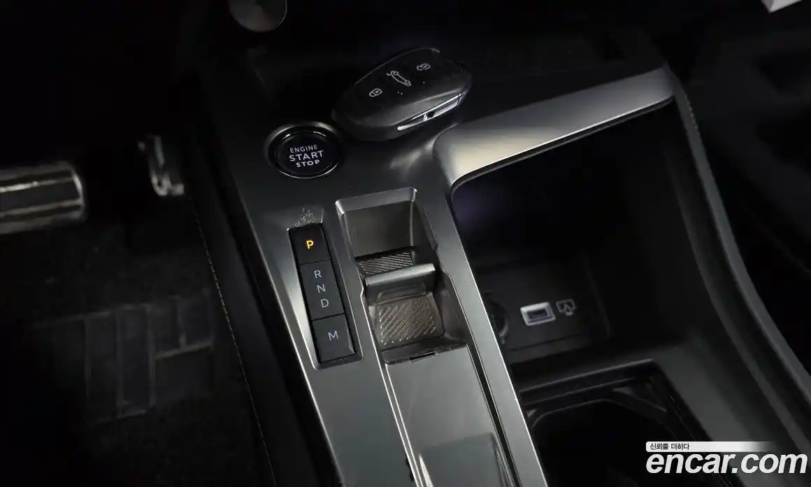 Peugeot 308 2022 1.5 автомат (гидро), фото 9