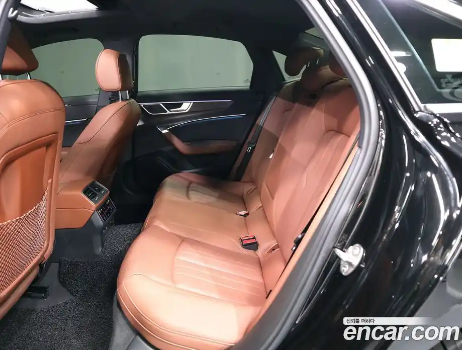 Audi A6 2022 2.0 автомат (гидро), фото 10