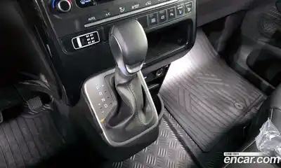 Hyundai Staria 2026 1.6 автомат (гидро), миниатюра 12