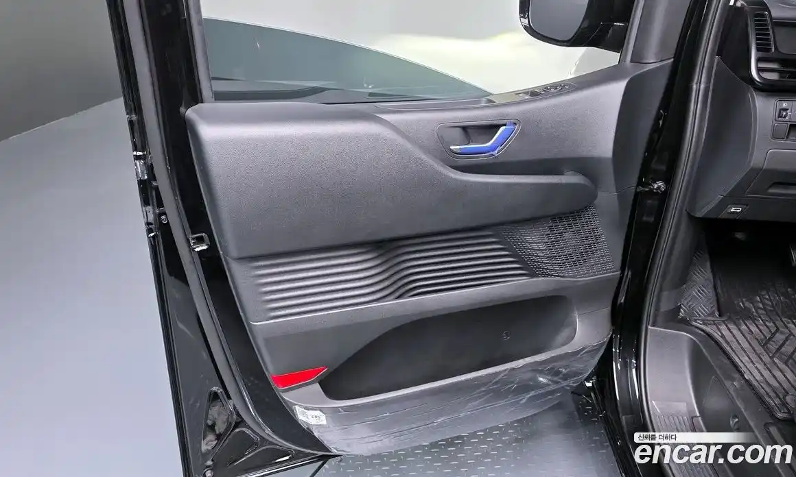 Hyundai Staria 2026 1.6 автомат (гидро), фото 14