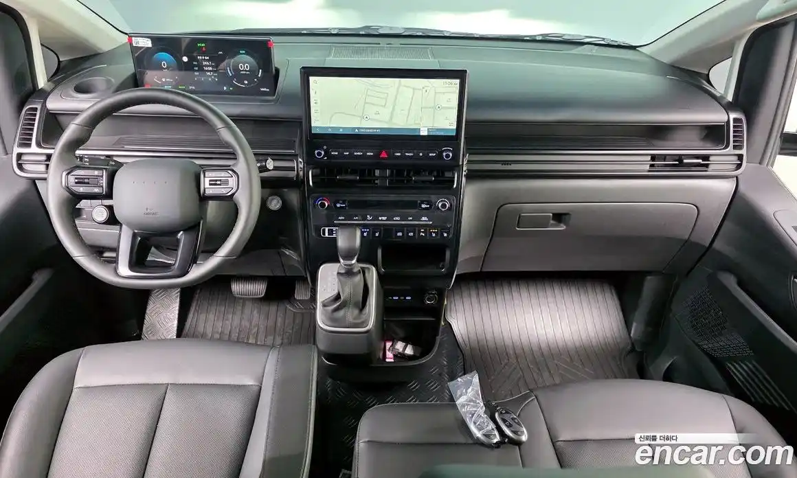 Hyundai Staria 2026 1.6 автомат (гидро), фото 10