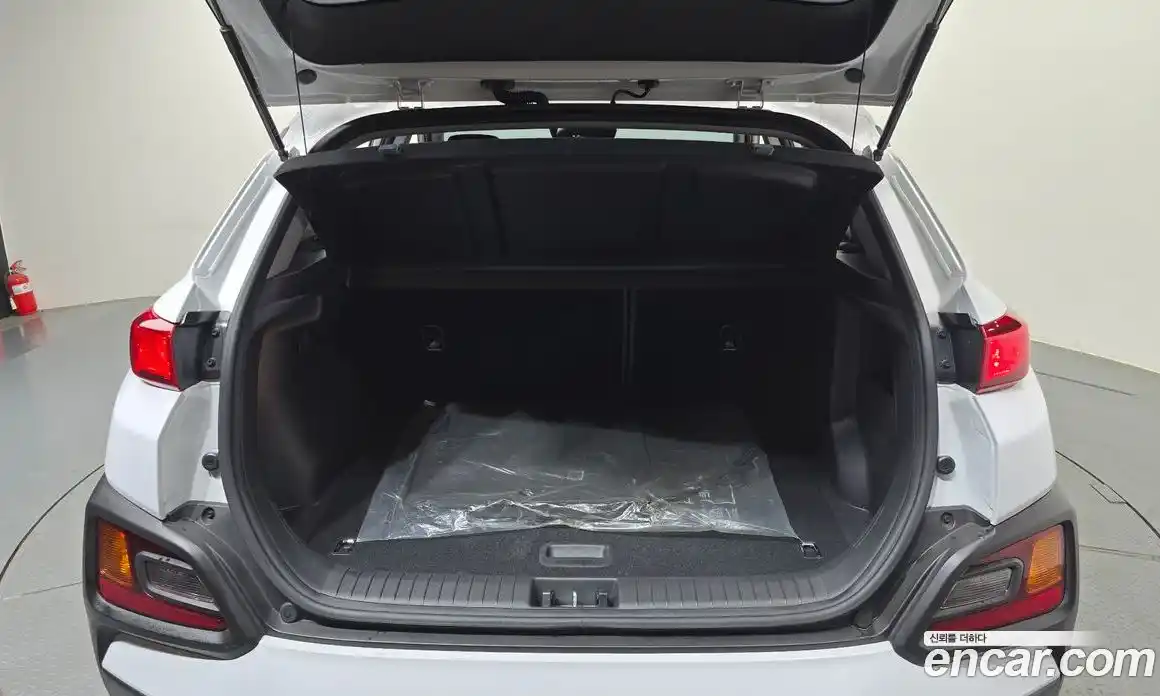 Hyundai Kona 2020 1.6 автомат (гидро), фото 26
