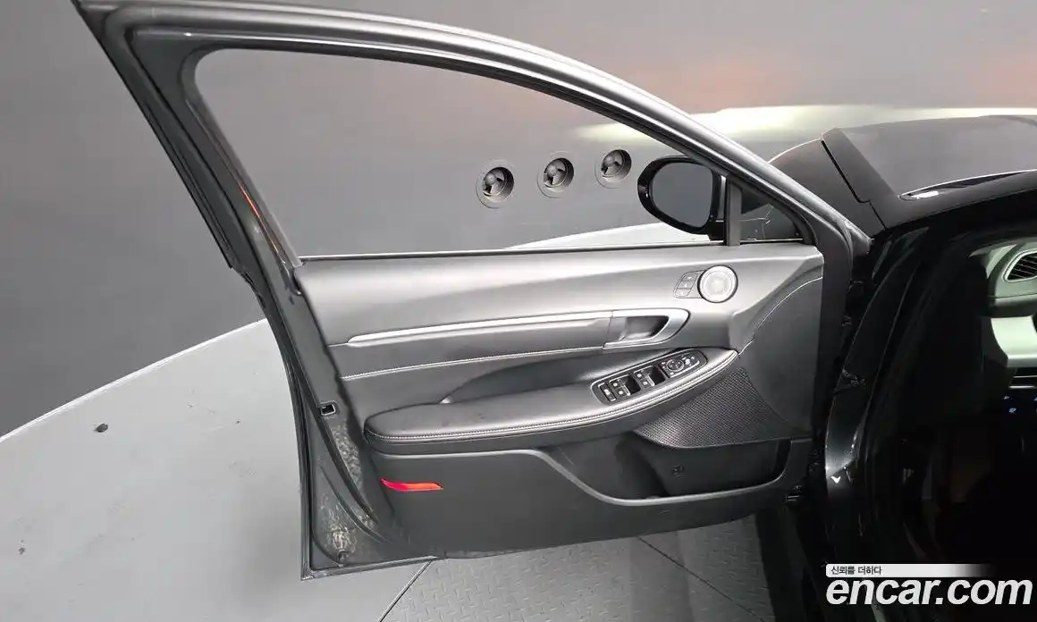 Hyundai Sonata 2024 1.6 автомат (гидро), фото 14