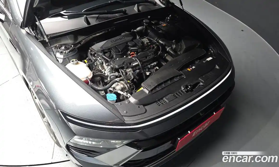 Hyundai Sonata 2024 1.6 автомат (гидро), фото 6