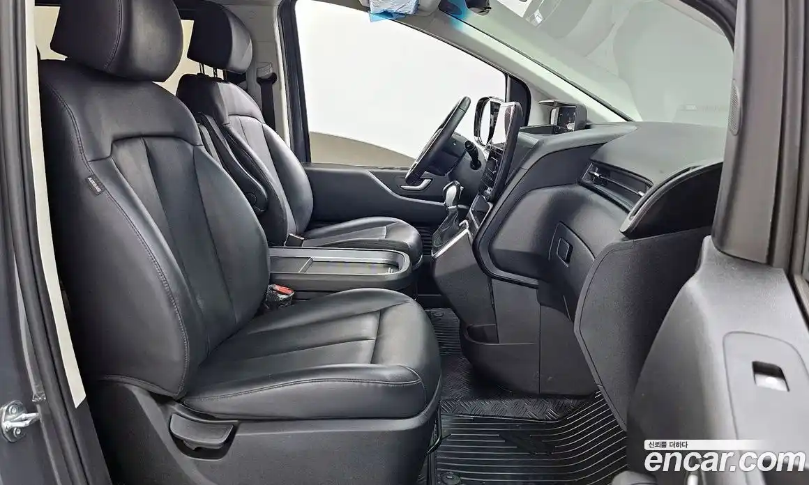 Hyundai Staria 2024 3.5 автомат (гидро), фото 11
