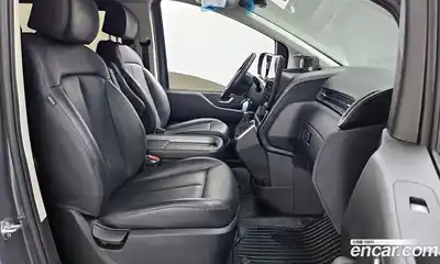 Hyundai Staria 2024 3.5 автомат (гидро), миниатюра 11