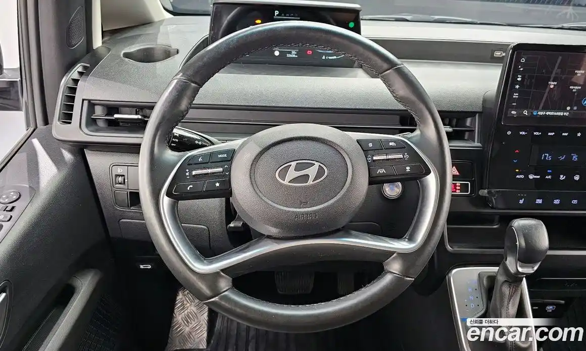 Hyundai Staria 2024 3.5 автомат (гидро), фото 13