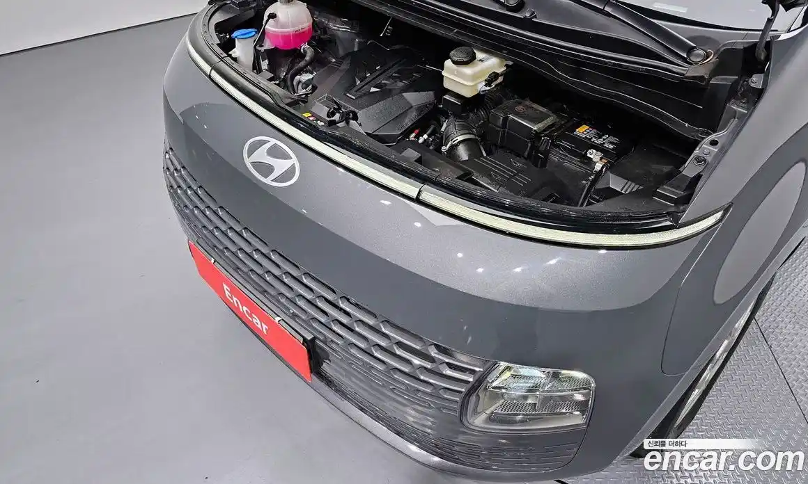 Hyundai Staria 2024 3.5 автомат (гидро), фото 6