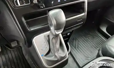 Hyundai Staria 2024 3.5 автомат (гидро), миниатюра 9