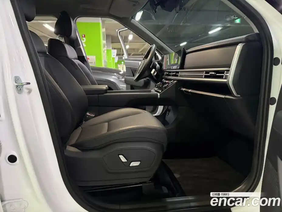 Hyundai Santa Fe 2023 2.5 автомат (гидро), фото 15