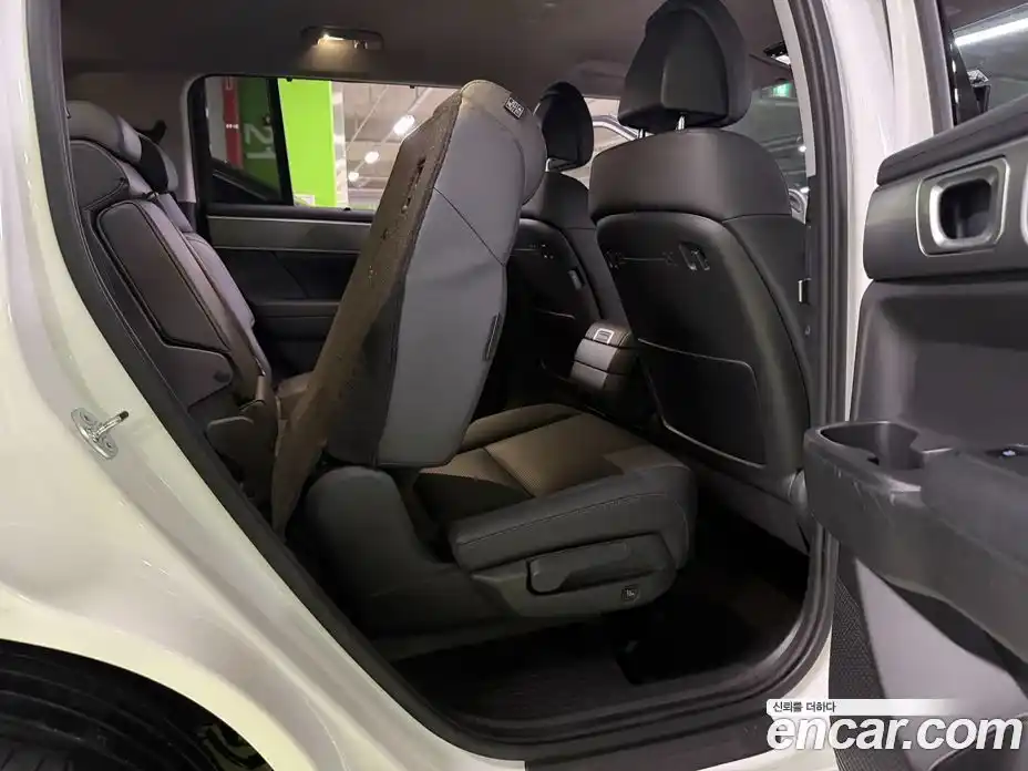 Hyundai Santa Fe 2023 2.5 автомат (гидро), фото 16
