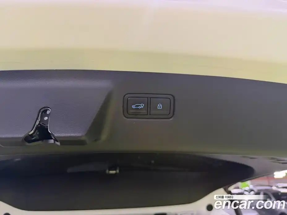 Hyundai Santa Fe 2023 2.5 автомат (гидро), фото 9