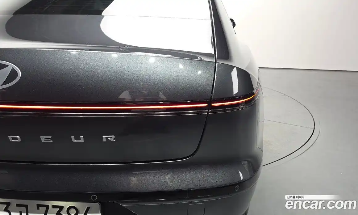 Hyundai Grandeur 2023 1.6 автомат (гидро), фото 9