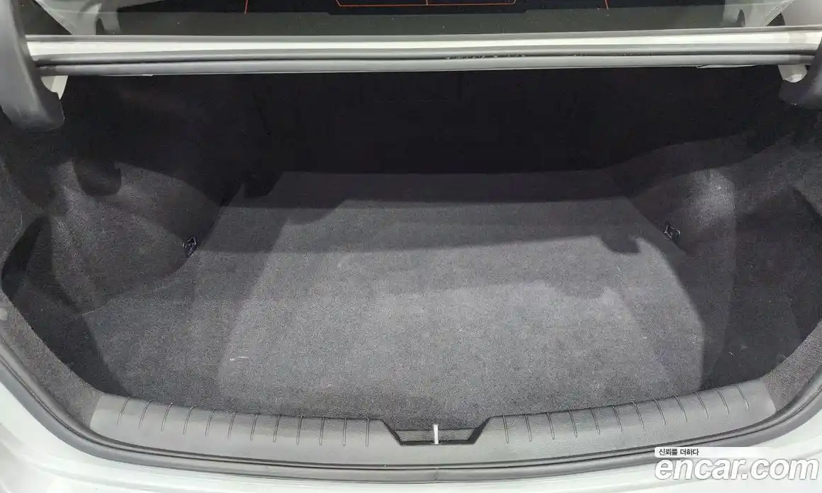 Hyundai Sonata 2018 2.0 автомат (гидро), фото 25