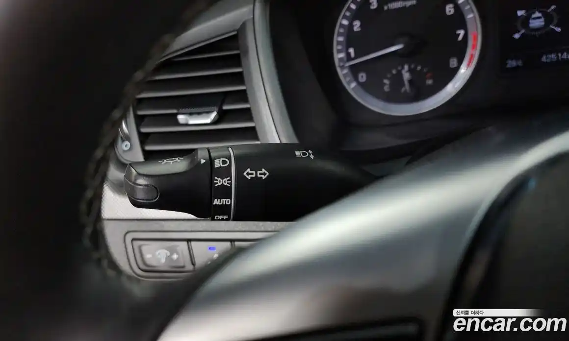 Hyundai Sonata 2018 2.0 автомат (гидро), фото 29