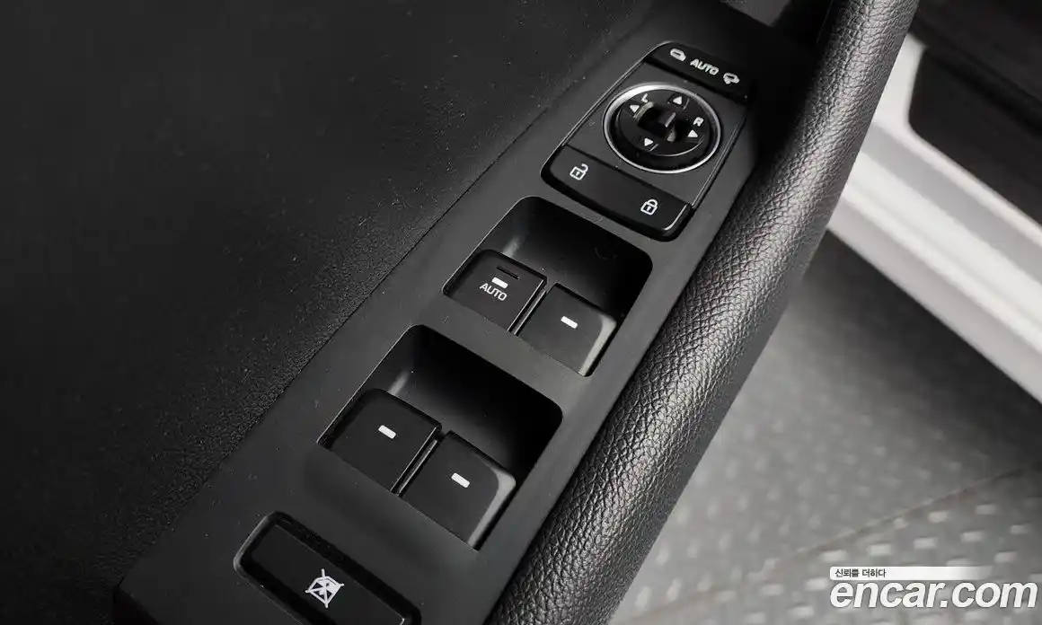 Hyundai Sonata 2018 2.0 автомат (гидро), фото 31