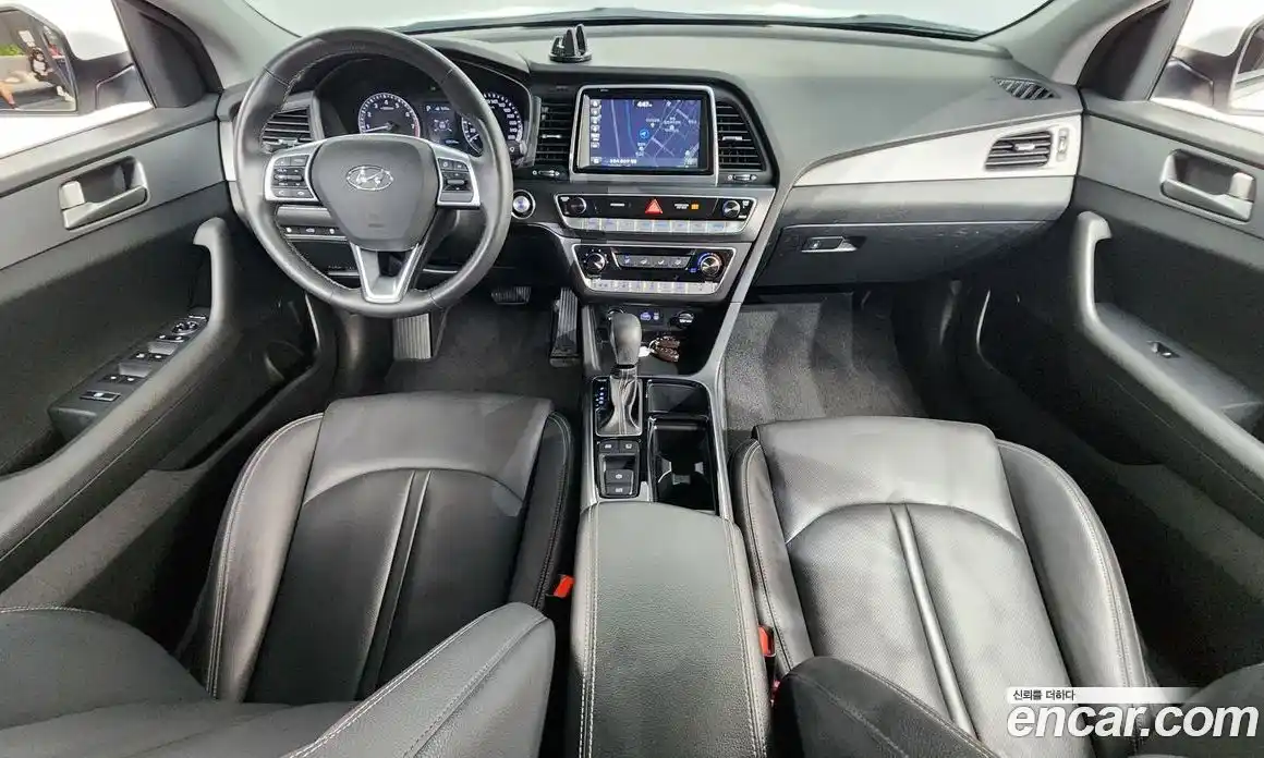 Hyundai Sonata 2018 2.0 автомат (гидро), фото 10
