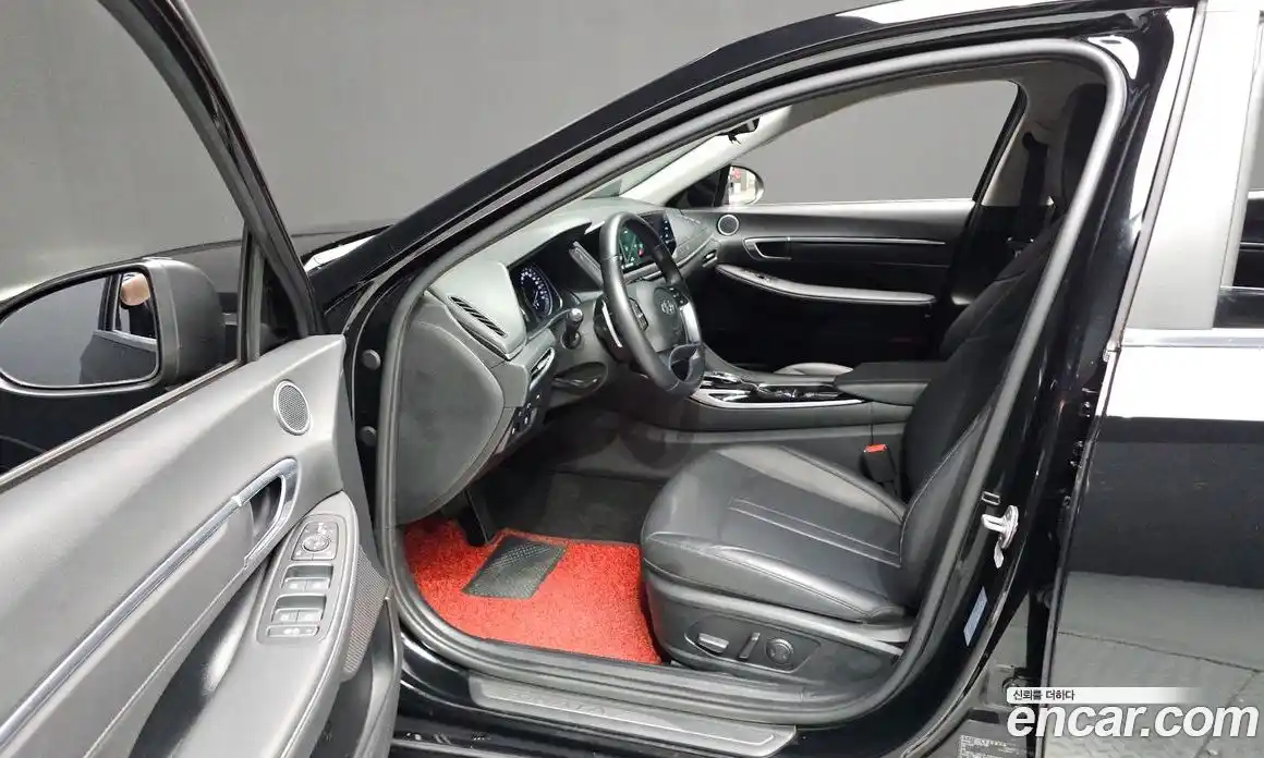 Hyundai Sonata 2022 2.0 автомат (гидро), фото 13