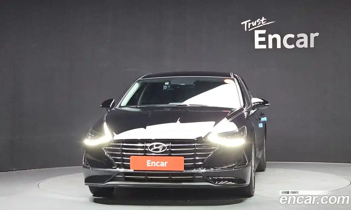 Hyundai Sonata 2022 2.0 автомат (гидро), фото 3