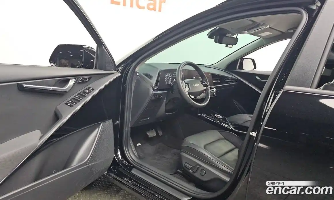 Kia Niro 2023 0.2 автомат (гидро), фото 13