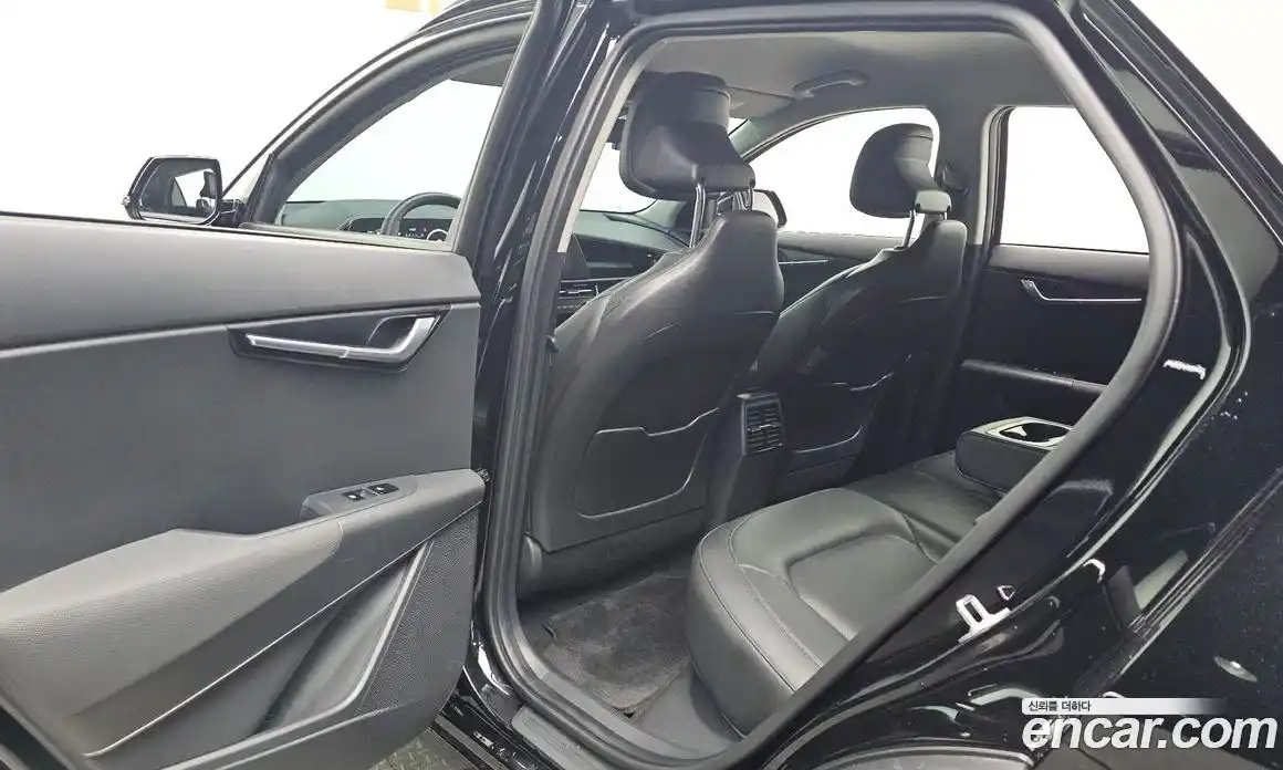 Kia Niro 2023 0.2 автомат (гидро), фото 17