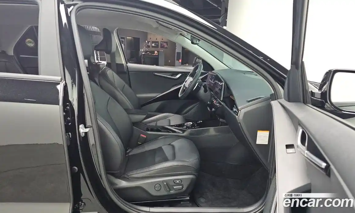 Kia Niro 2023 0.2 автомат (гидро), фото 18