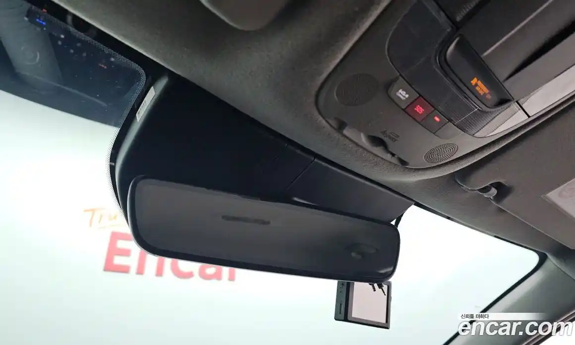 Kia Niro 2023 0.2 автомат (гидро), фото 24