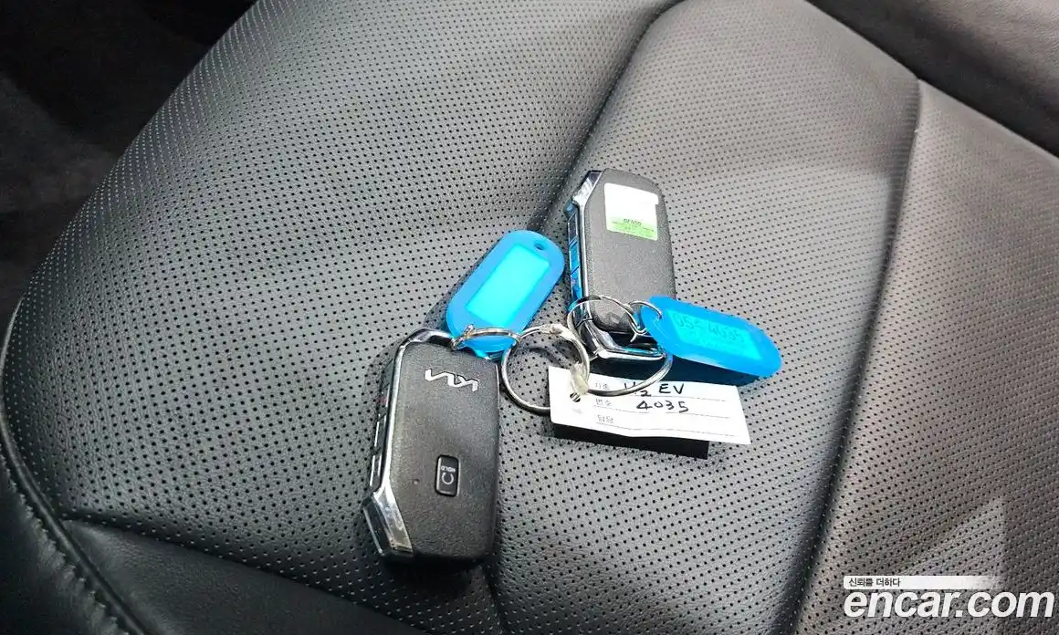 Kia Niro 2023 0.2 автомат (гидро), фото 28