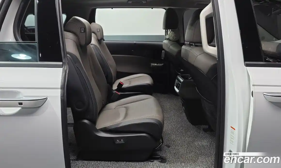 Kia Carnival 2024 3.5 автомат (гидро), фото 17