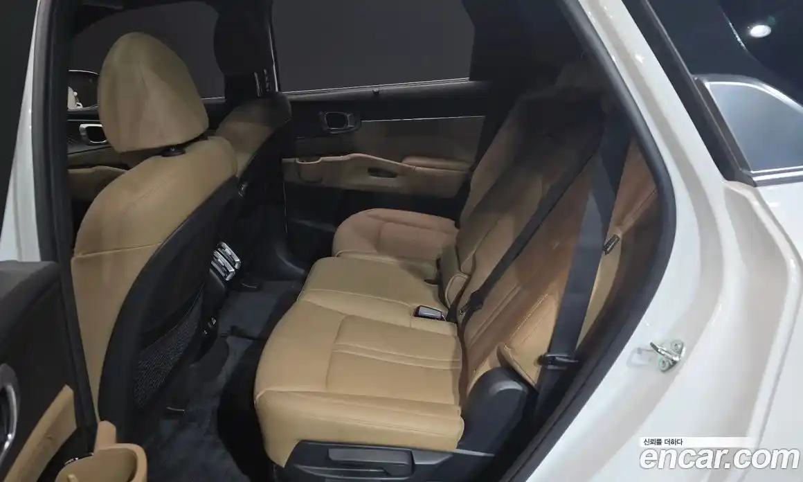 Kia Sorento 2023 1.6 автомат (гидро), фото 12