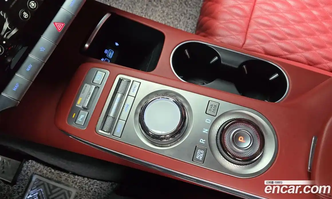 Genesis GV70 2023 2.5 автомат (гидро), фото 12