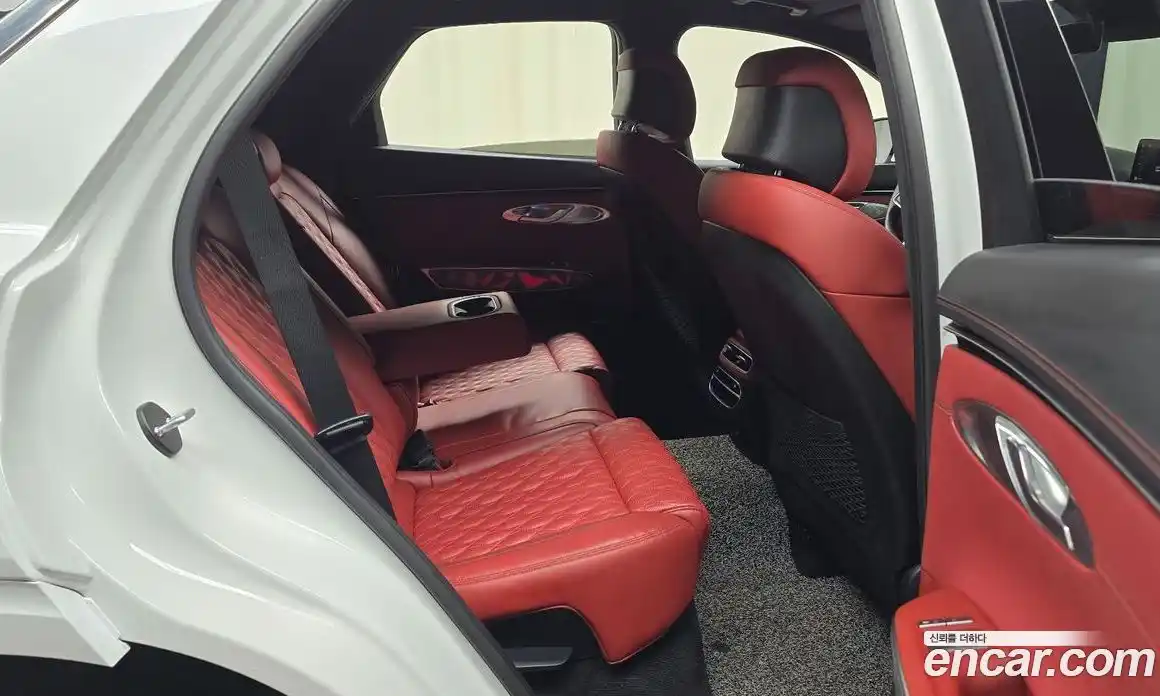 Genesis GV70 2023 2.5 автомат (гидро), фото 17