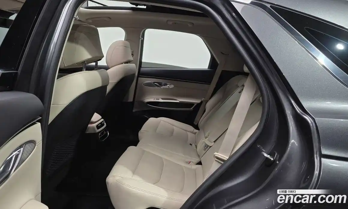 Genesis GV70 2021 2.2 автомат (гидро), фото 17