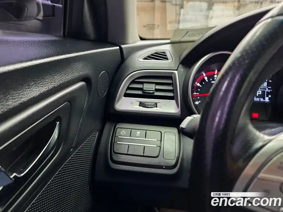 SsangYong TIBOLI 2015 1.6 автомат (гидро), фото 13