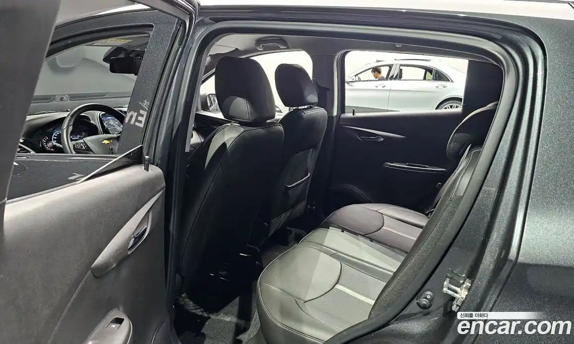 Chevrolet Spark 2019 1.0 автомат (гидро), фото 17