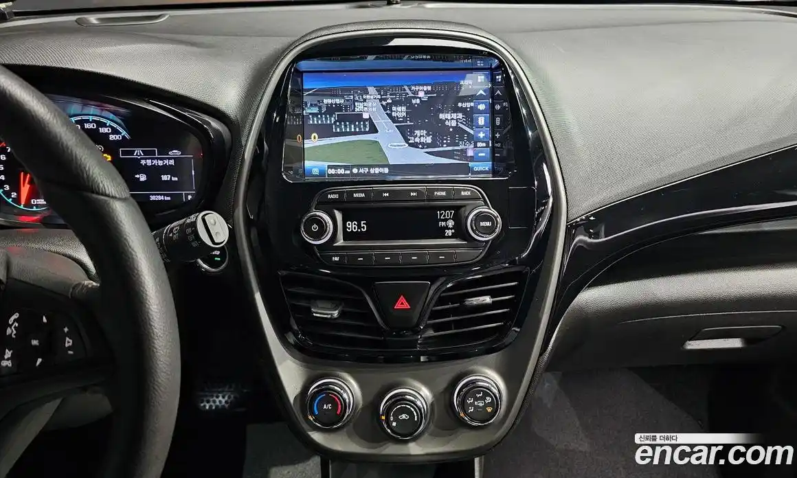 Chevrolet Spark 2019 1.0 автомат (гидро), фото 28
