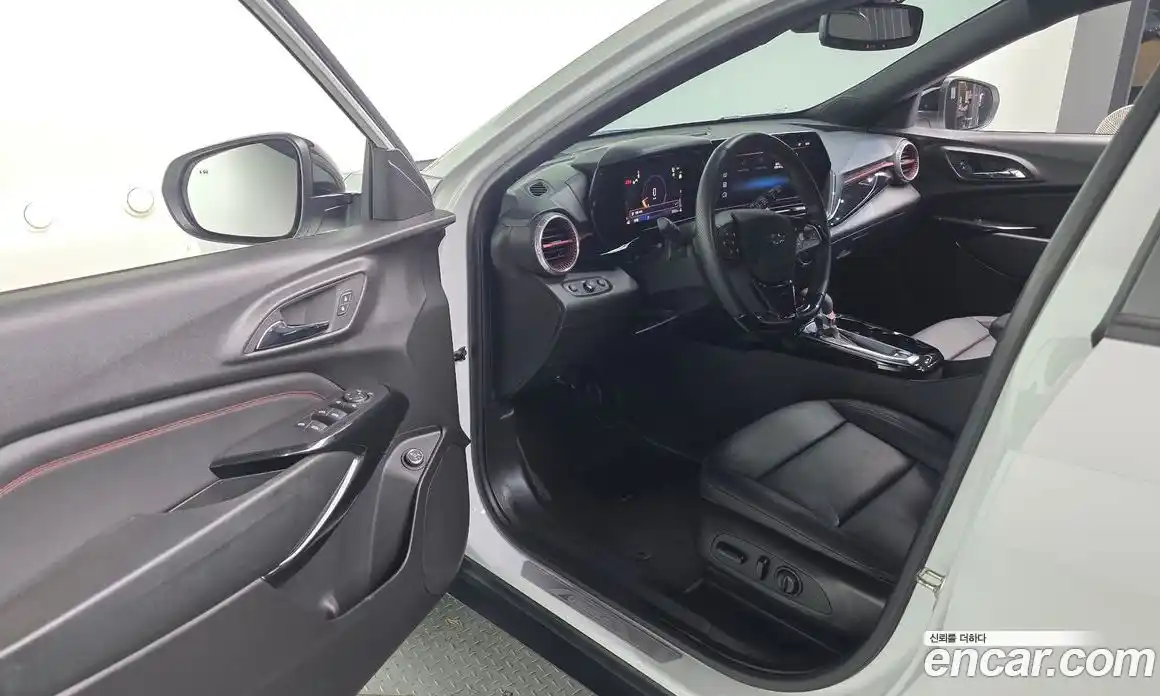 Chevrolet Trax 2024 1.2 автомат (гидро), фото 13