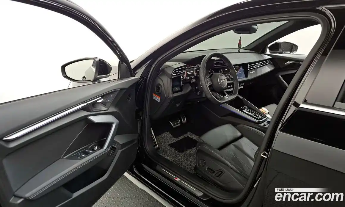 Audi A3 2025 2.0 автомат (гидро), фото 13