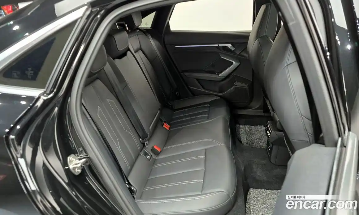 Audi A3 2025 2.0 автомат (гидро), фото 17