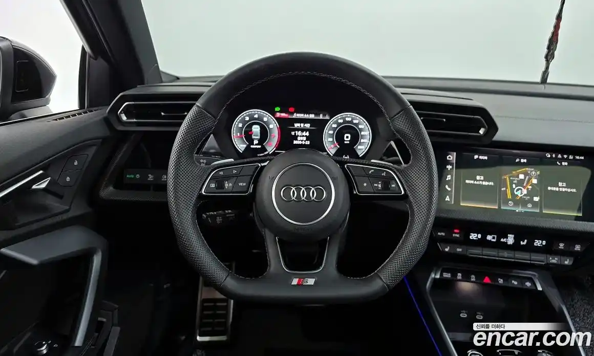 Audi A3 2025 2.0 автомат (гидро), фото 19