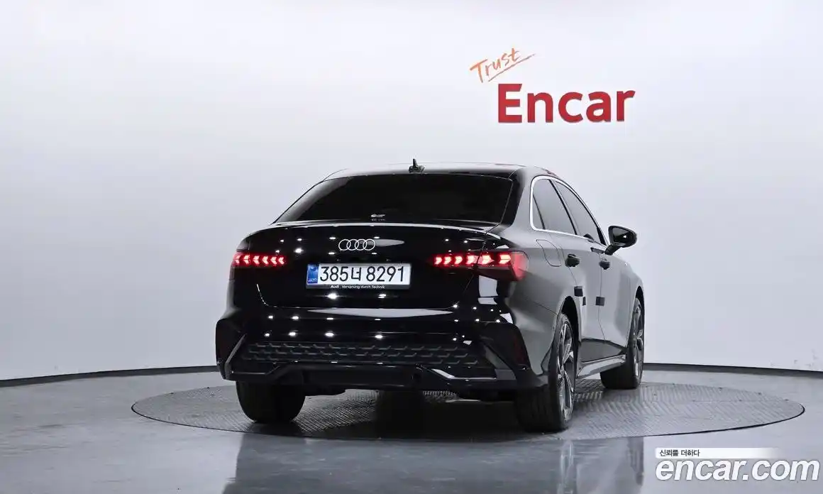 Audi A3 2025 2.0 автомат (гидро), фото 4