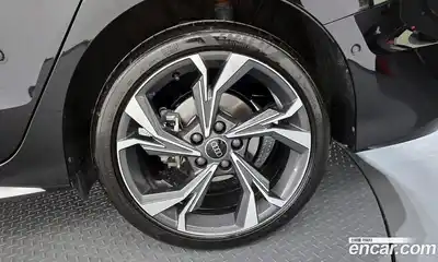 Audi A3 2025 2.0 автомат (гидро), миниатюра 7