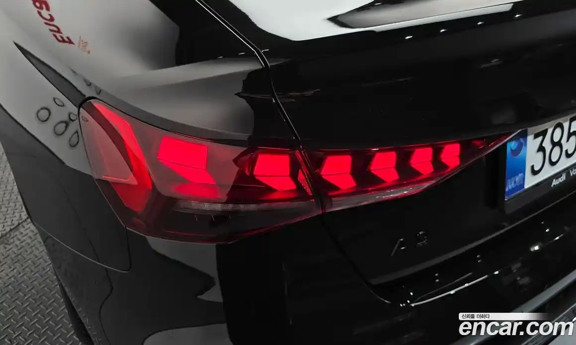 Audi A3 2025 2.0 автомат (гидро), фото 9