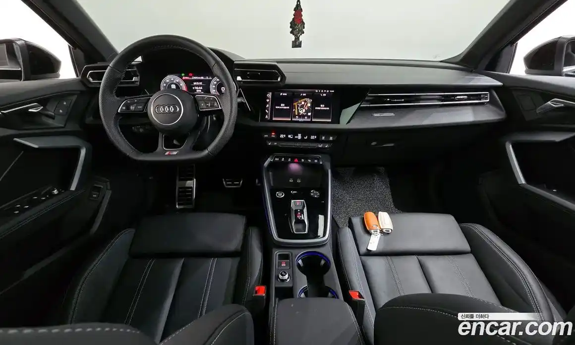 Audi A3 2025 2.0 автомат (гидро), фото 10